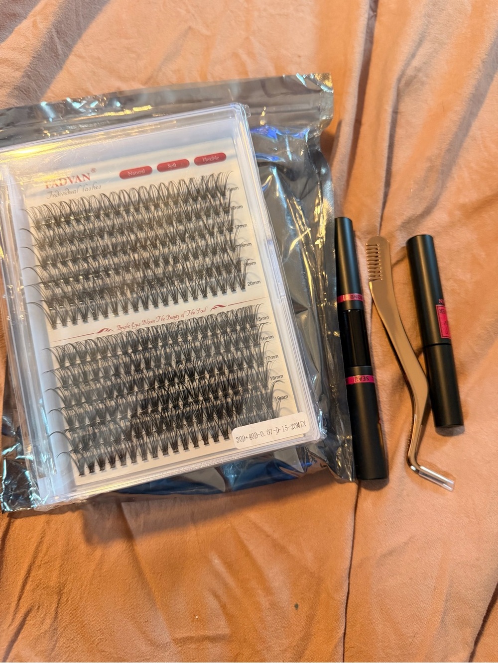 Eyelash Extension Cluster Tray with Applicator Tools